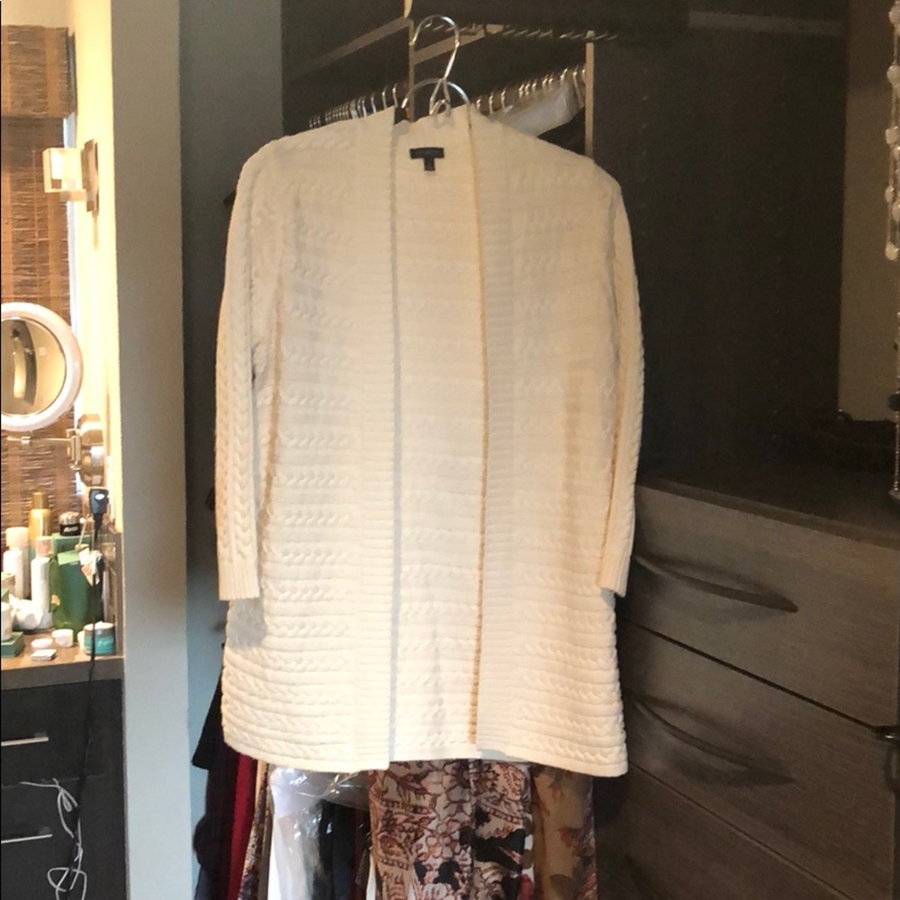 Beautiful lightweight cardigan